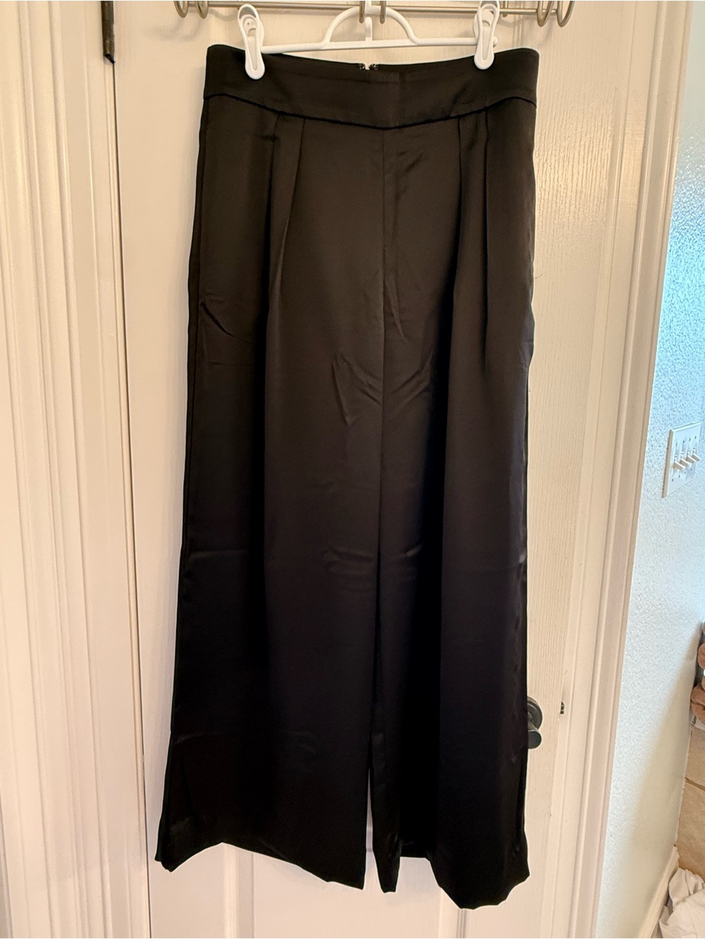 Banana Republic black wide-leg satin trouser